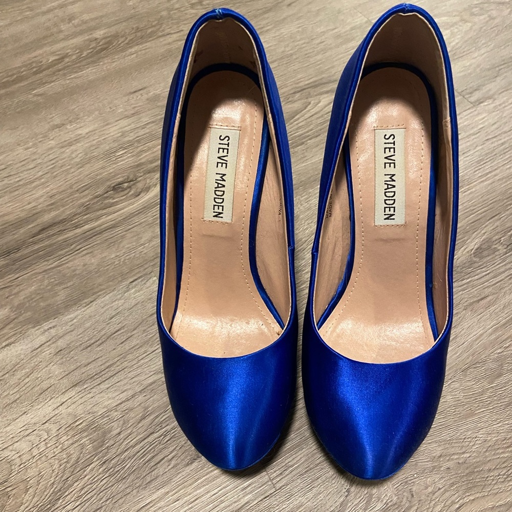 Steve Madden satin blue platform heels